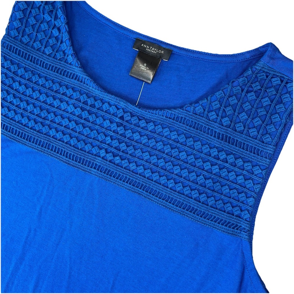 Ann Taylor Womens Crochet Blouse size Small Blue Sleeveless Tunic NWT